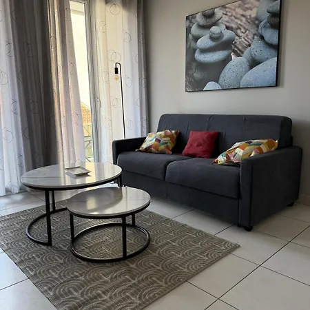 La Terrasse Des Moulins Apartment *